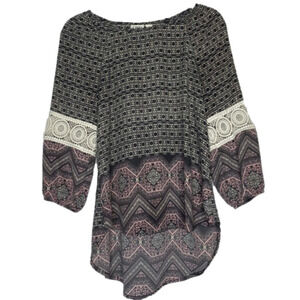 CATO 3/4 Sleeve Shirt, Macramé Embroidered Derail on sleeves, grey pink small